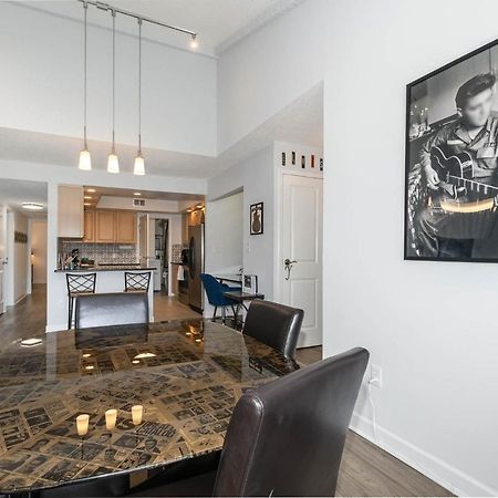 Large, Stunning Elvis Themed Condo,10 Min From Cvg Флоренс Екстер'єр фото