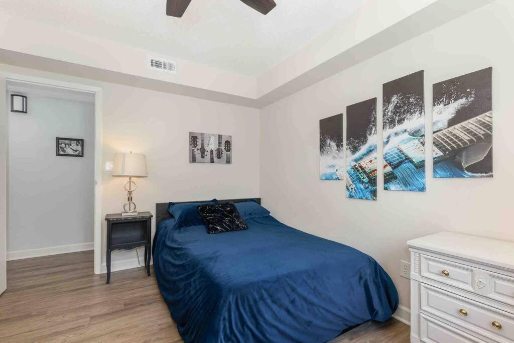 Large, Stunning Elvis Themed Condo,10 Min From Cvg Флоренс Екстер'єр фото
